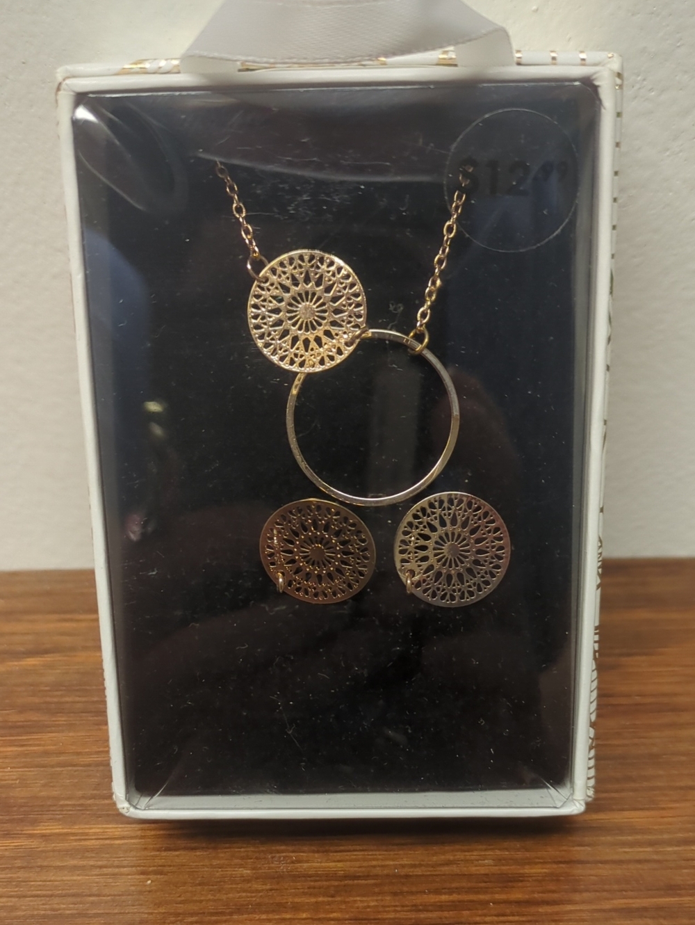 Goldtone Filigree Circle Pendant Necklace With Matching Earrings Boxed Set